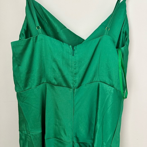 Runaway the label, green maxi dress - Picture 4 of 7